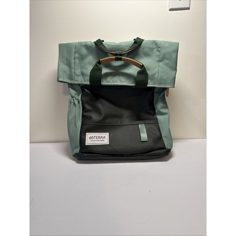 dōTERRA Oils Convention Backpack Carry Bag Tote Green Colorblock Travel School